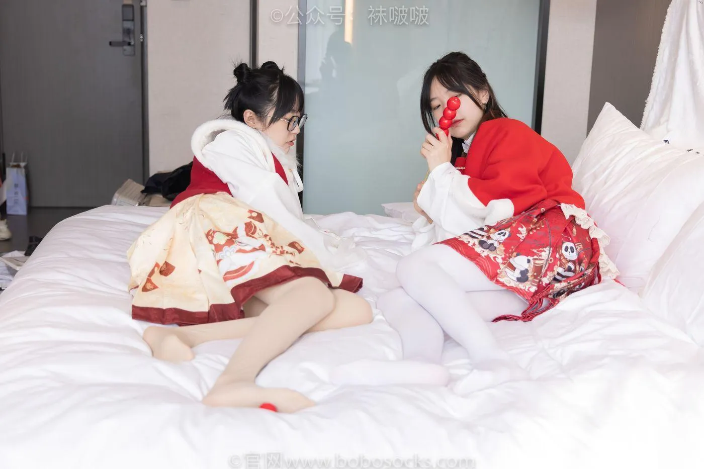 [BoBoSocks袜啵啵]NO.054 小甜豆与稚予-给大家拜年啦 [139P]插图2